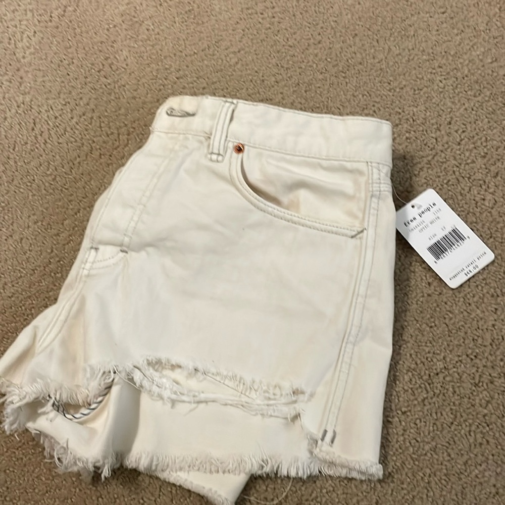 Free people white denim shorts size 29 NWT